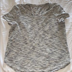 Lululemon shirt size 8